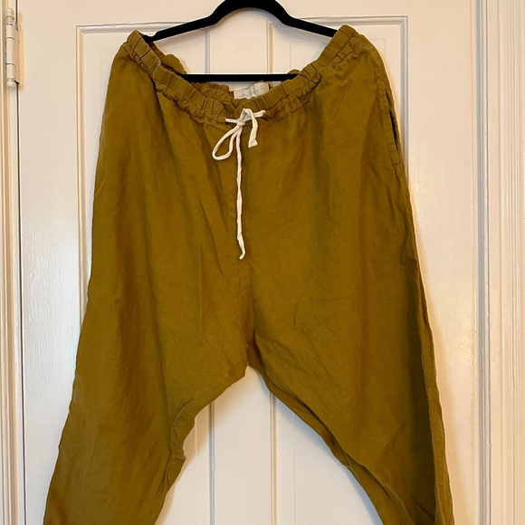 notPERFECTLINEN Pants - Not Perfect Linen Cropped Linen Pants in Bronze Brown